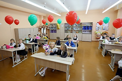 Новая школа на 510 мест открылась в Островце