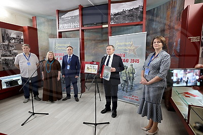 В Бресте презентовали книгу \"Дорога к маю 1945. На всех, на все четыре года\"