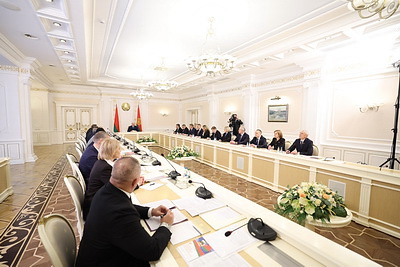 Лукашенко провел заседание Президиума ВНС