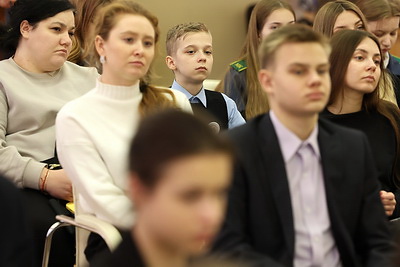 Медаль Героя Советского Союза Василия Козлова передали музею школы №122 в Минске