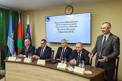 Сергеенко ознакомился с деятельностью Поставского молочного завода