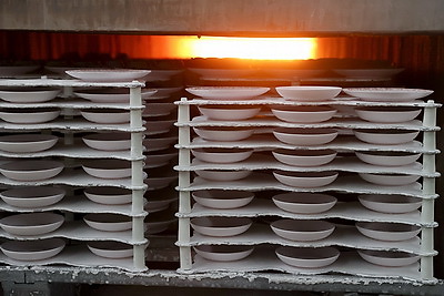 Добрушский фарфоровый завод изготовил тематическую продукцию к Новому году