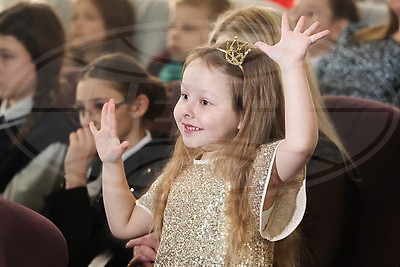 Более 600 ребят собрал областной новогодний праздник в Солигорске