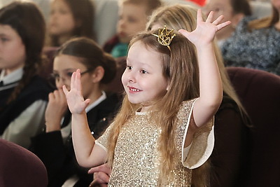 Более 600 ребят собрал областной новогодний праздник в Солигорске