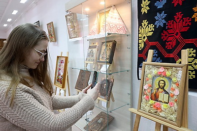 Посвященная украшениям икон областная выставка-конкурс открылась в Витебске