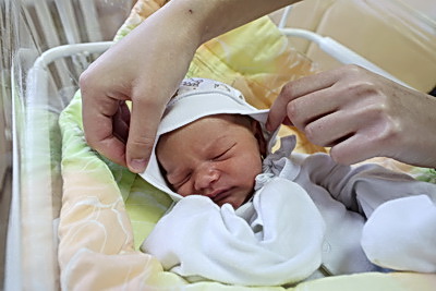 Родивших в День народного единства мам поздравили в Витебском областном роддоме