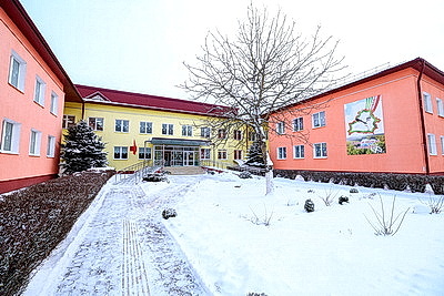 Турчин поздравил воспитанников Ивенецкого социального пансионата