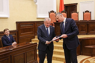 Коллективу Конституционного Суда представили нового председателя