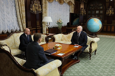 Лукашенко встретился с директором Службы внешней разведки России