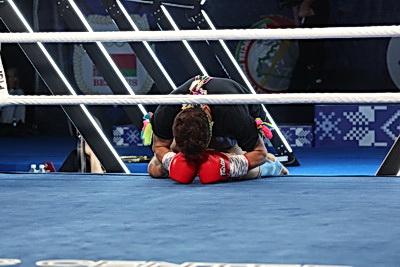 Белорус Нечитайло победил японца Катасиму в бою за звание чемпиона мира по кикбоксингу WKF