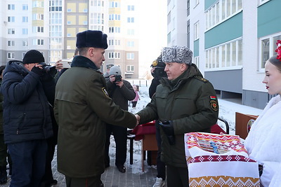 Хренин: в 2025 году будет построено и сдано более 700 арендных квартир для военнослужащих