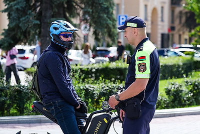 Для повышения безопасности. Сотрудники ГАИ во время рейдов рассказывают о новациях в ПДД