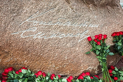 Сергеенко и Володин посетили мемориальный комплекс \"Буйничское поле\"