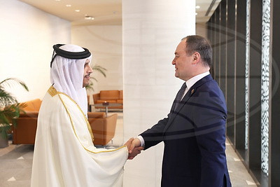 Головченко встретился с премьер-министром Катара