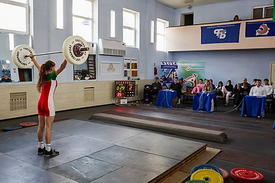 Более 200 тяжелоатлетов Беларуси принимают участие в республиканской спартакиаде