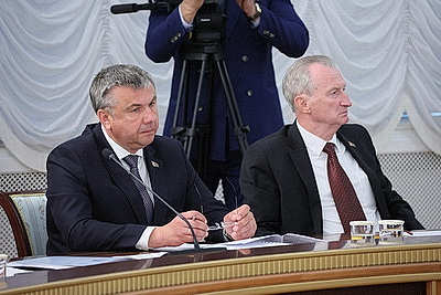Лукашенко проводит селекторное совещание по уборочной кампании