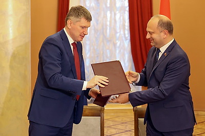 Высокотехнологичность, инвестиции, услуги. Чеботарь о точках роста взаимной торговли Беларуси и России