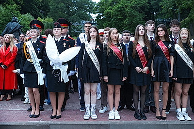 Встречая мирный рассвет. В Гомеле почтили память героев-освободителей