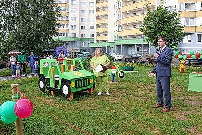Новую детскую площадку открыли во Фрунзенском районе Минска