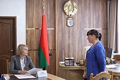 Чуприс провела личный прием граждан в Несвижском райисполкоме