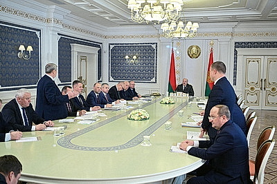 Лукашенко собрал совещание по развитию районов Припятского Полесья