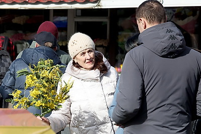 На улицах белорусских городов в преддверии 8 Марта