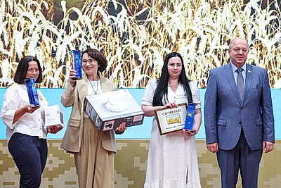 \"Выражение любви к родной земле\". Назаров о конкурсе фотографий среди организаций Управделами Президента