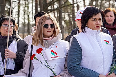 \"Наша святая обязанность - помнить\". В Борках прошел митинг-реквием в память о сожженных деревнях