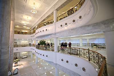 Главы делегаций ЕАГ посетили Дворец Независимости