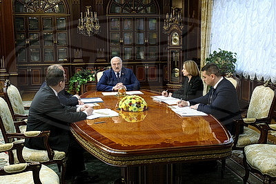 Лукашенко заслушал доклад по вступительной кампании