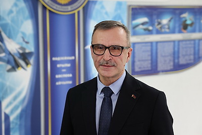 В Белорусской государственной академии авиации прошел госэкзамен для курсантов-пилотов гражданских самолетов