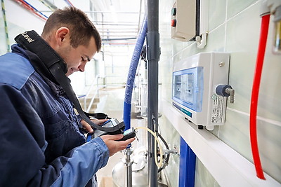 Новый МТК на 800 коров ввели в строй в Клецком районе