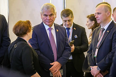 Второе заседание VII ВНС продолжает работу