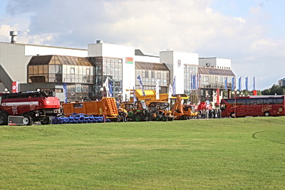 Масштабная выставка техники и множество развлечений. День машиностроителя празднуют в Бресте