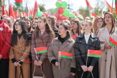 \"Отражение героической истории, идеалов и ценностей\". В Гродно чествовали государственные символы