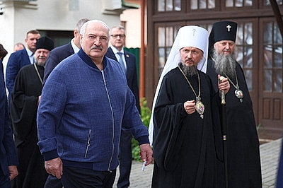 Лукашенко посетил монастырь в Жировичах