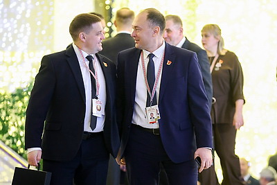 Второе заседание VII ВНС продолжает работу