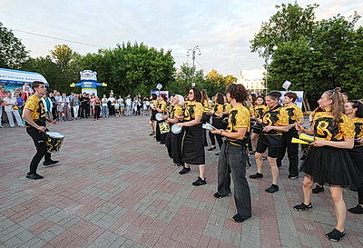 Праздничная атмосфера на улицах фестивального Витебска