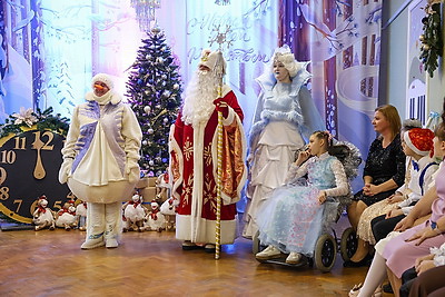 Подарки от большой олимпийской семьи вручили особенным детям из Светлогорска