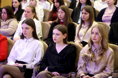 Крупко встретился с молодежью Брагинского района