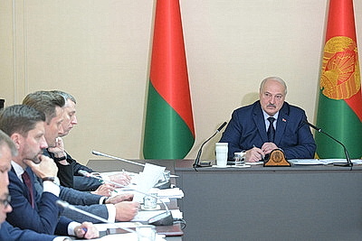Лукашенко на \"Беларусьфильме\" ознакомился с перспективами развития в Беларуси \"важнейшего из искусств\"