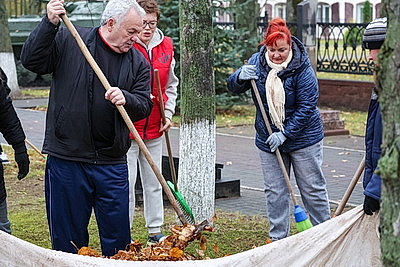 Жители Шклова присоединились к субботнику