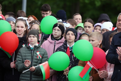 \"Байконур\" и \"Севастопольский вальс\". Аллея \"Сирень Победы\" в Гродно пополнилась новыми сортами