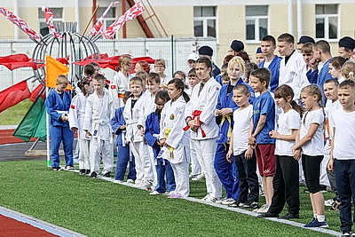 Пусть загораются яркие спортивные звезды. Новый стадион открыли в Ельске