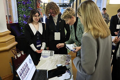 Более 200 абитуриентов. Профориентационный форум \"Маршрут успеха\" прошел в Минске