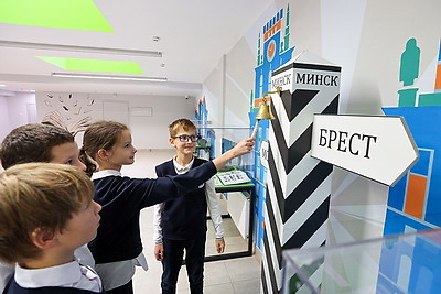 В школах Беларуси подходит к завершению первая учебная четверть