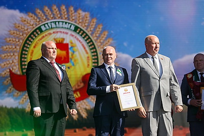 Подворья, выставки, концерты. Волковыск принимает областные \"Дажынкi\"