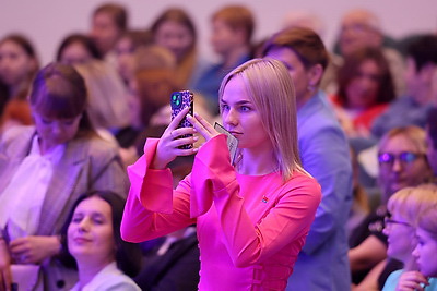 Советское кино на сцене Дворца Республики. Гала-концерт \"Кинотеатр \"Александрия\" приехал в Минск