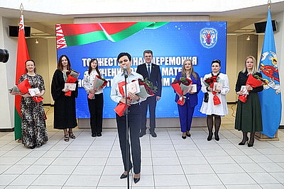 Ордена Матери удостоены 11 многодетных женщин столицы