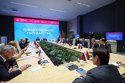 \"ИННОПРОМ. Беларусь\". Вопросы промышленной интеграции обсуждают на полях форума